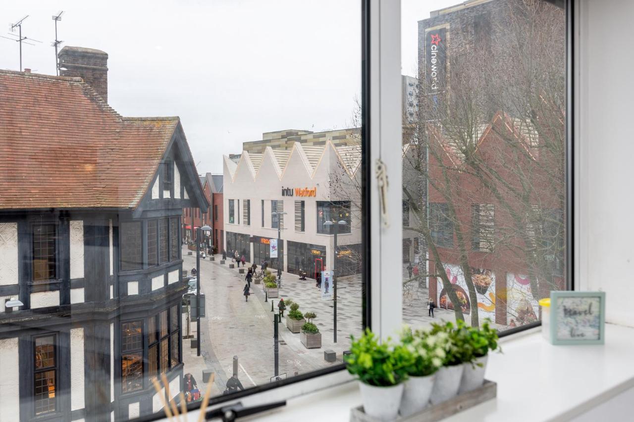 Watford Town Centre, Serviced One Bed Flat With Choice Of King Or Twin Beds, Sleeps Up To 4 Sharing, Free Wifi And Free Movies Λονδίνο Εξωτερικό φωτογραφία