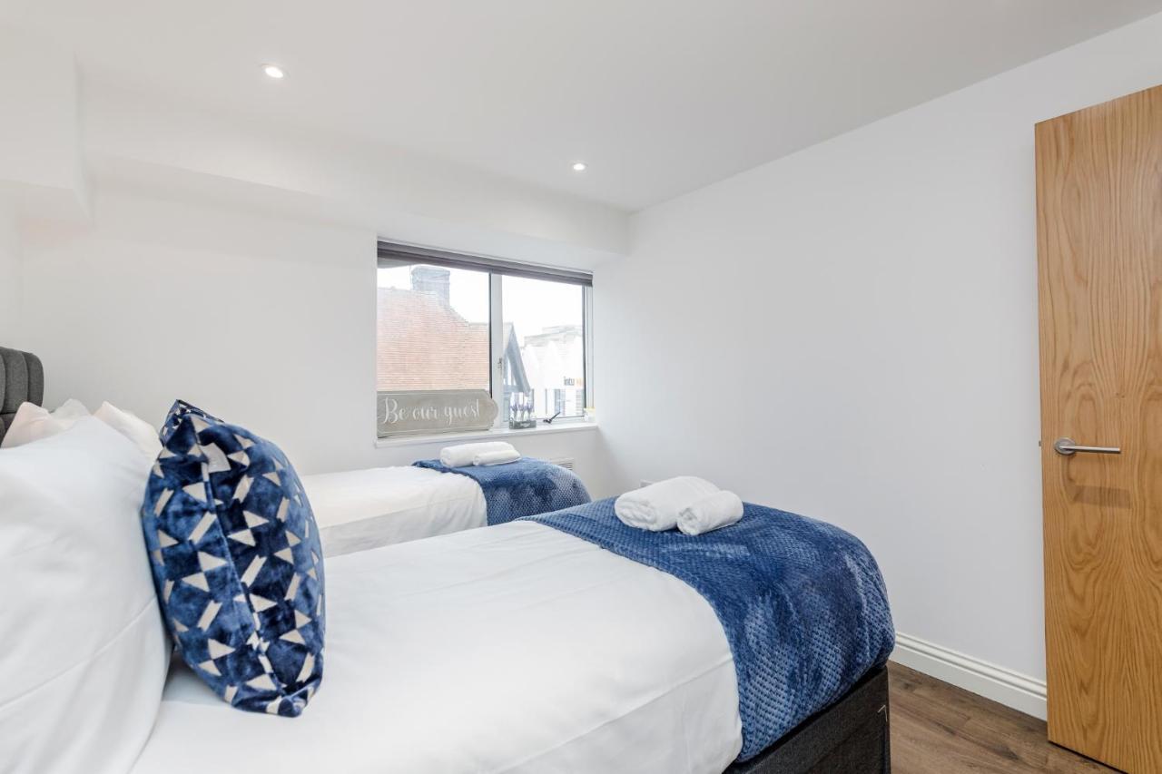 Watford Town Centre, Serviced One Bed Flat With Choice Of King Or Twin Beds, Sleeps Up To 4 Sharing, Free Wifi And Free Movies Λονδίνο Εξωτερικό φωτογραφία